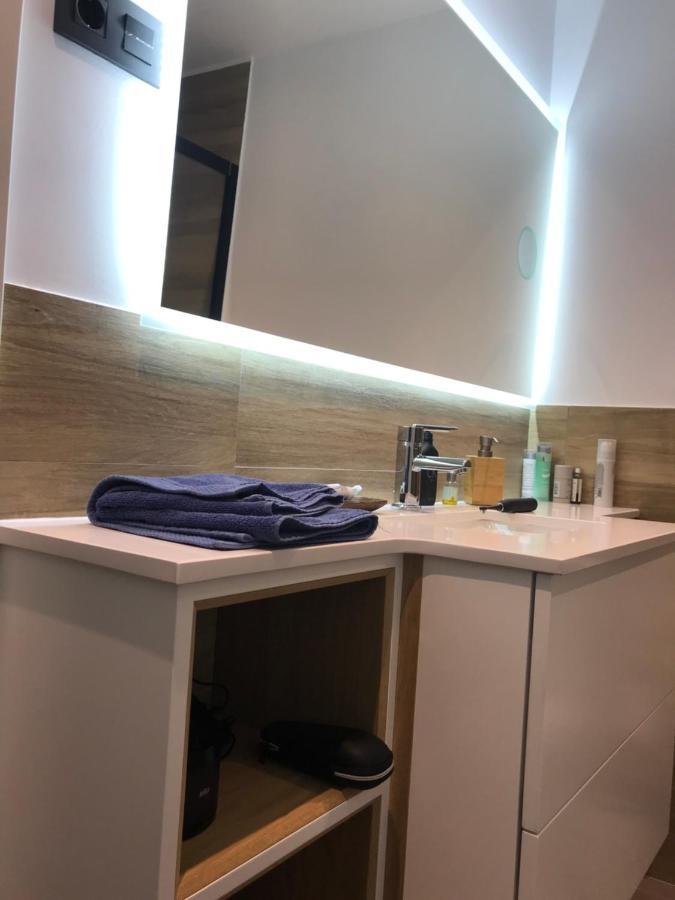 Small Lux Beachcity Close To The River,Metro And Parking Bilbao Exterior foto