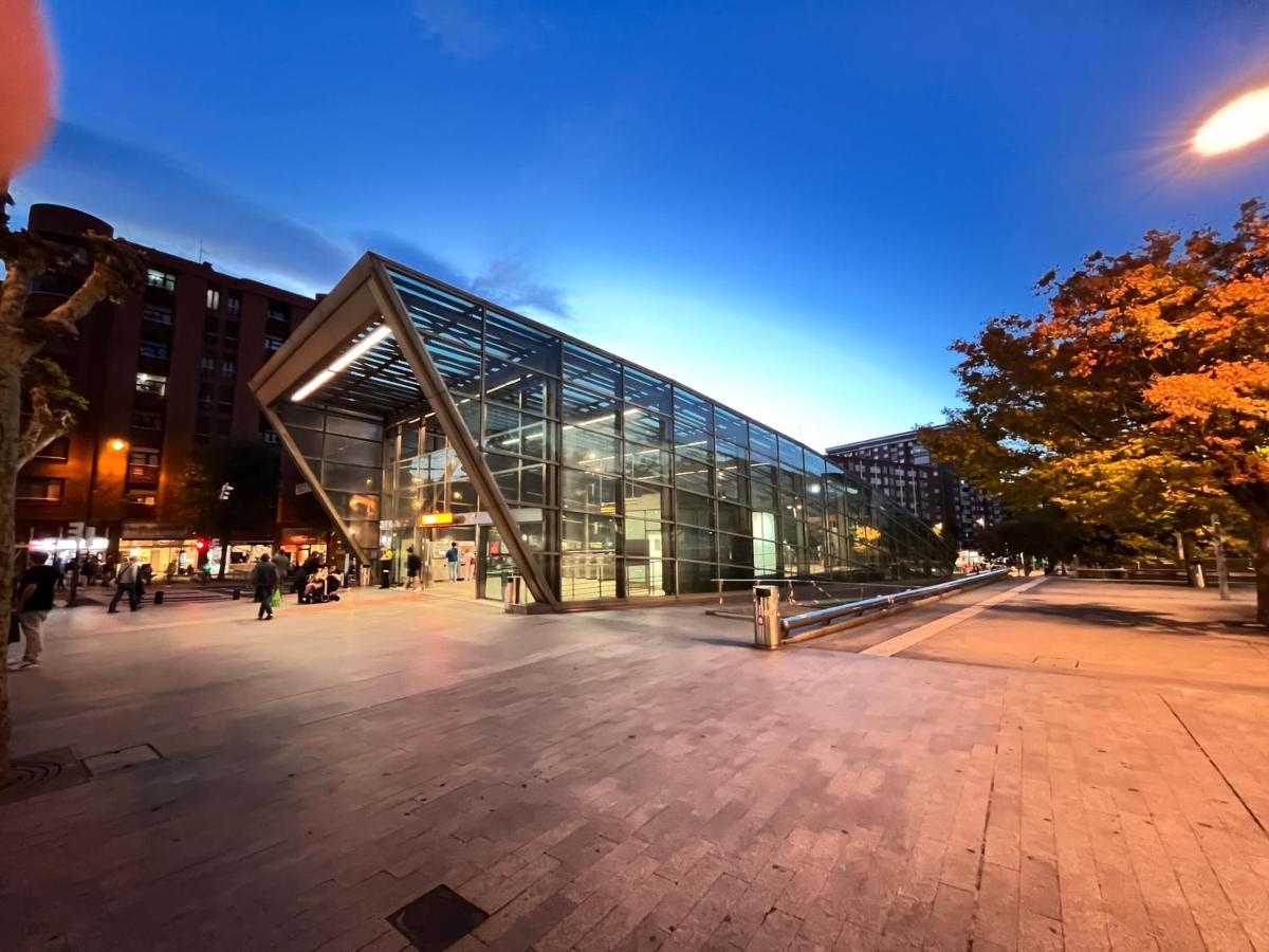 Small Lux Beachcity Close To The River,Metro And Parking Bilbao Exterior foto